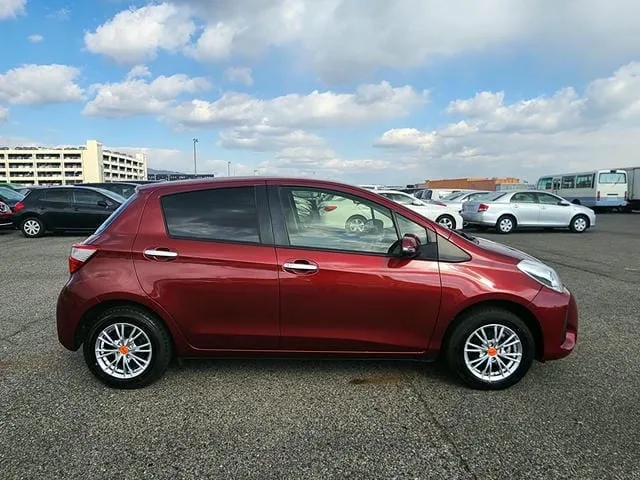 2018 TOYOTA VITZ DBA-KSP130