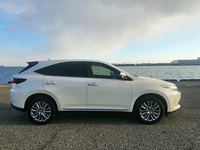 2018 TOYOTA HARRIER DBA-ZSU60W